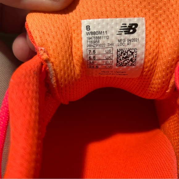 New Balance Womens 7.5 FF 880 V11 W880M11 Orange Running Shoes Sneakers - Picture 9 of 9